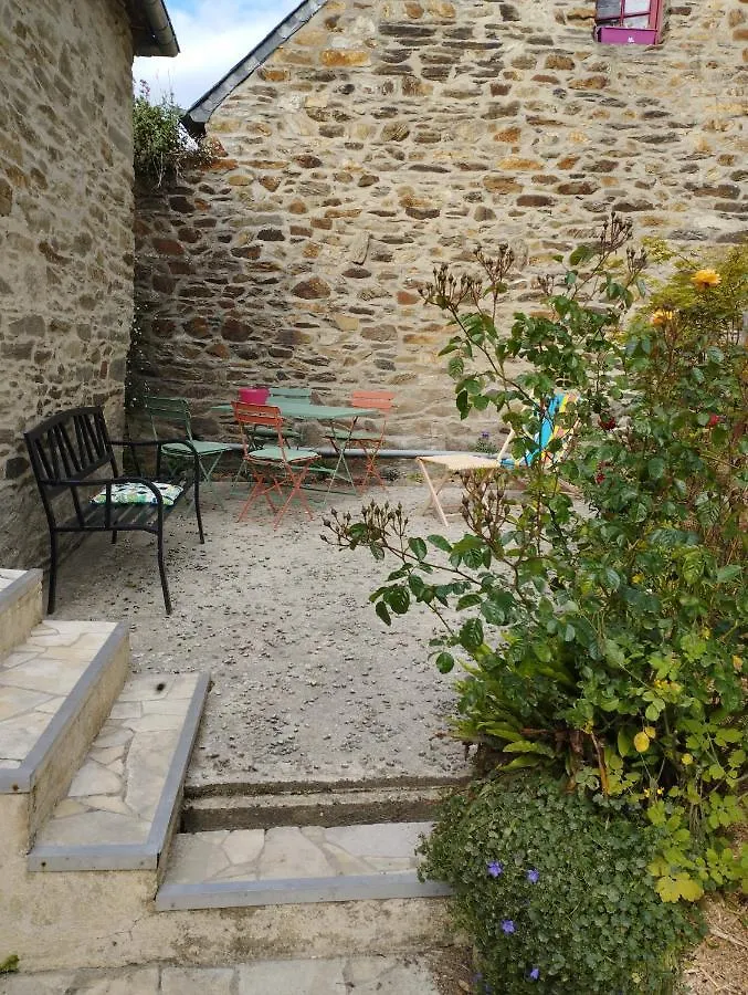 Maison atypique au centre historique de Lannion 0*,